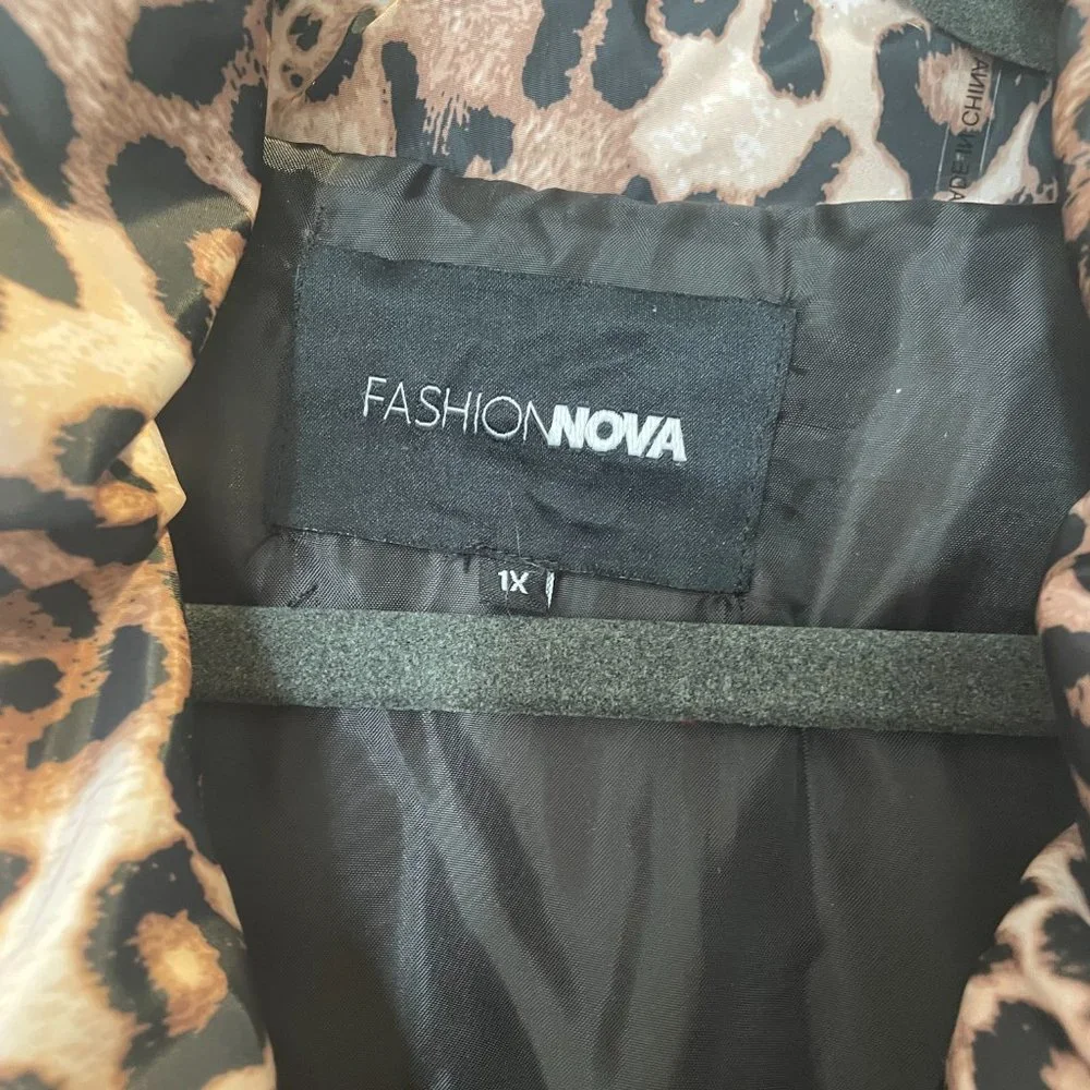 Leopard Print Puffer Jacket - Picture 4 of 5